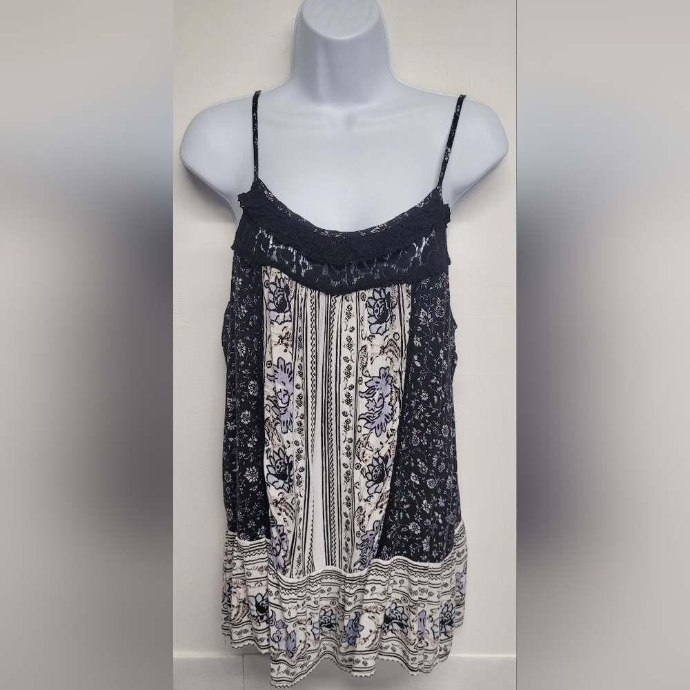 Knox Rose Summer Top L Adjustable Spaghetti Strap Lace Trim